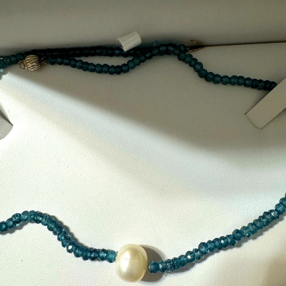 Elegant Blue Beaded Necklace with Pearl Accent